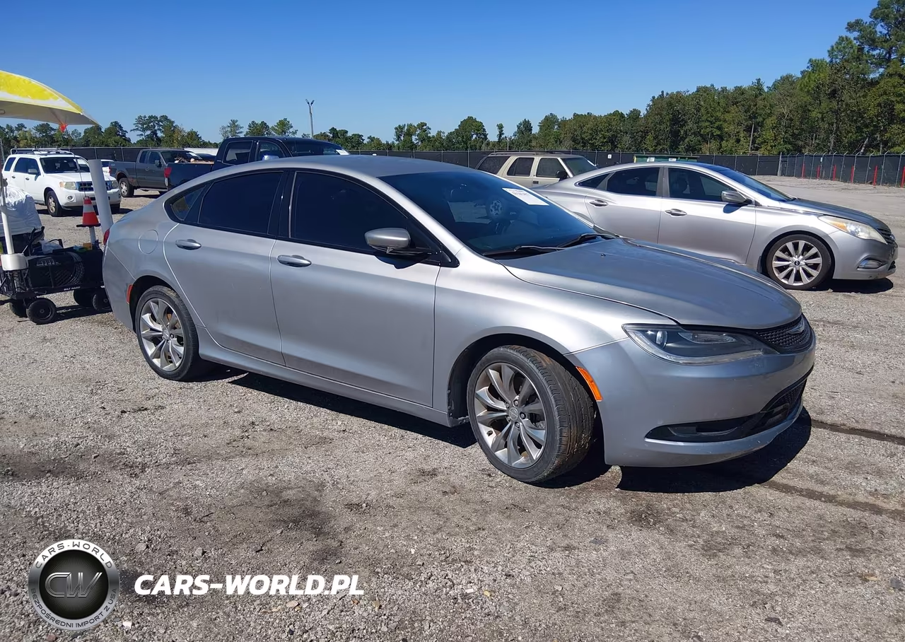 2015 Chrysler 200 S – zdjęcie 1 z 11