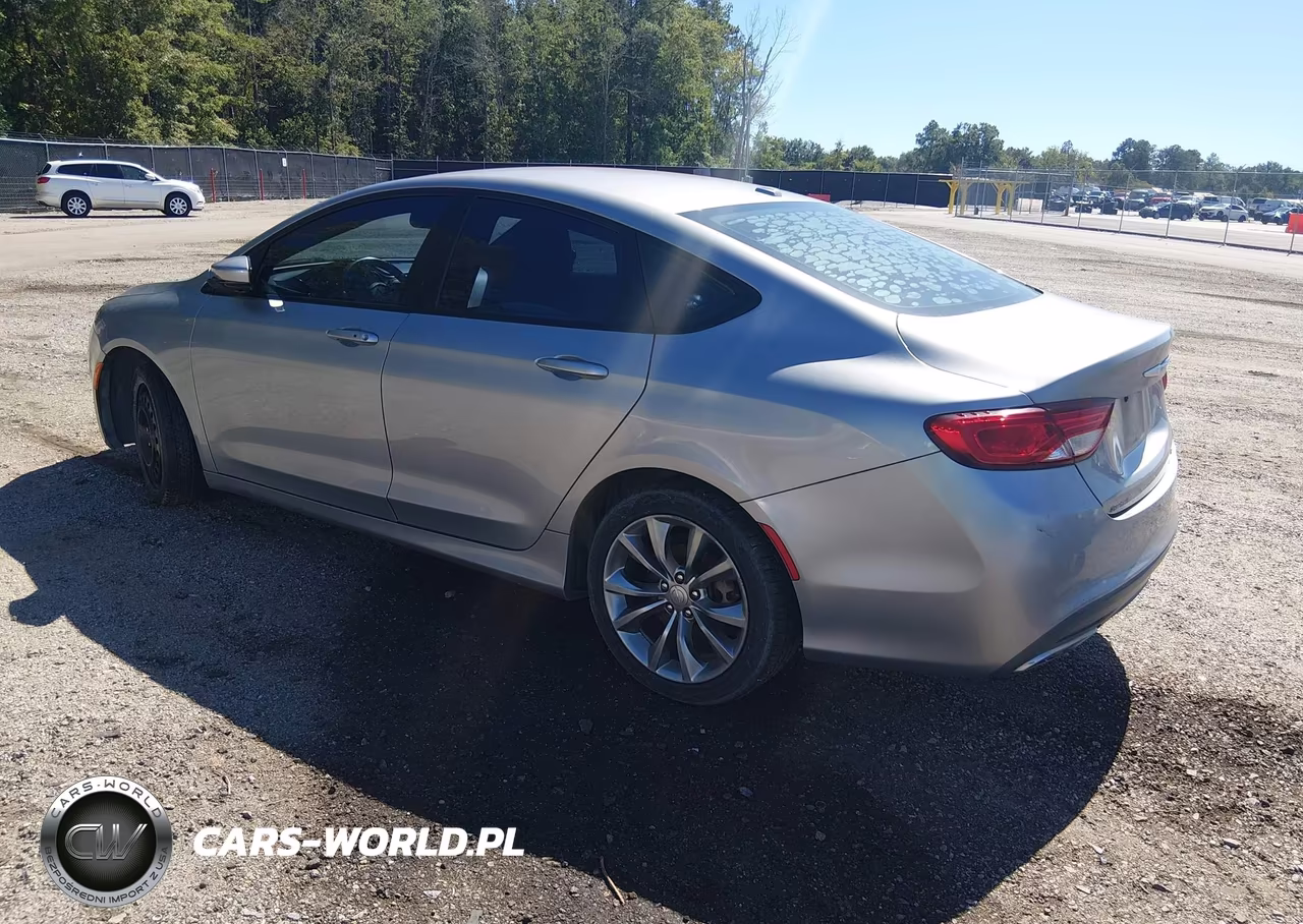 2015 Chrysler 200 S VIN:1C3CCCBG4FN533002 - 3