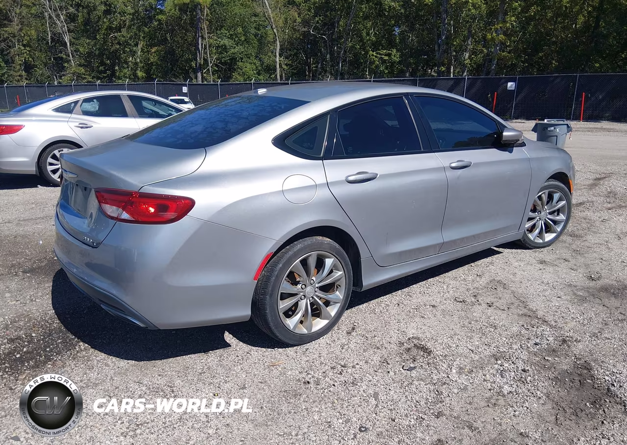2015 Chrysler 200 S VIN:1C3CCCBG4FN533002 - 4