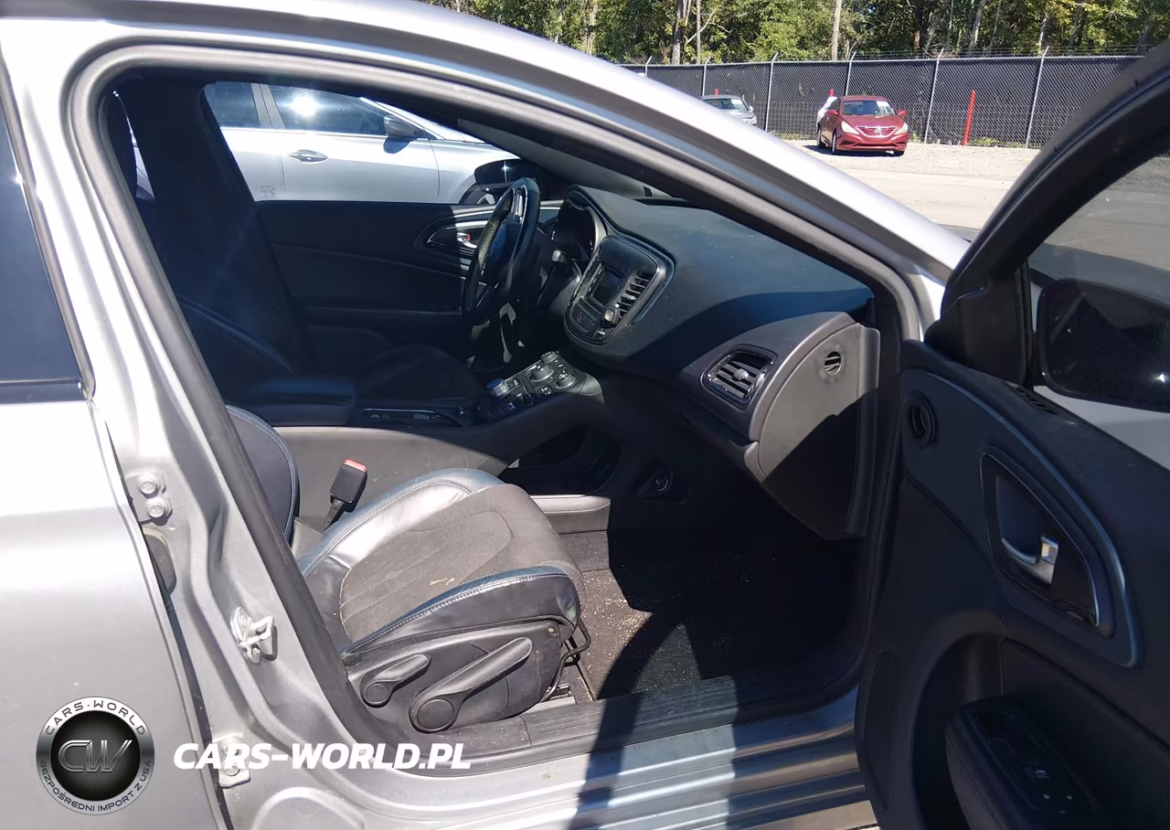 2015 Chrysler 200 S VIN:1C3CCCBG4FN533002 - 5