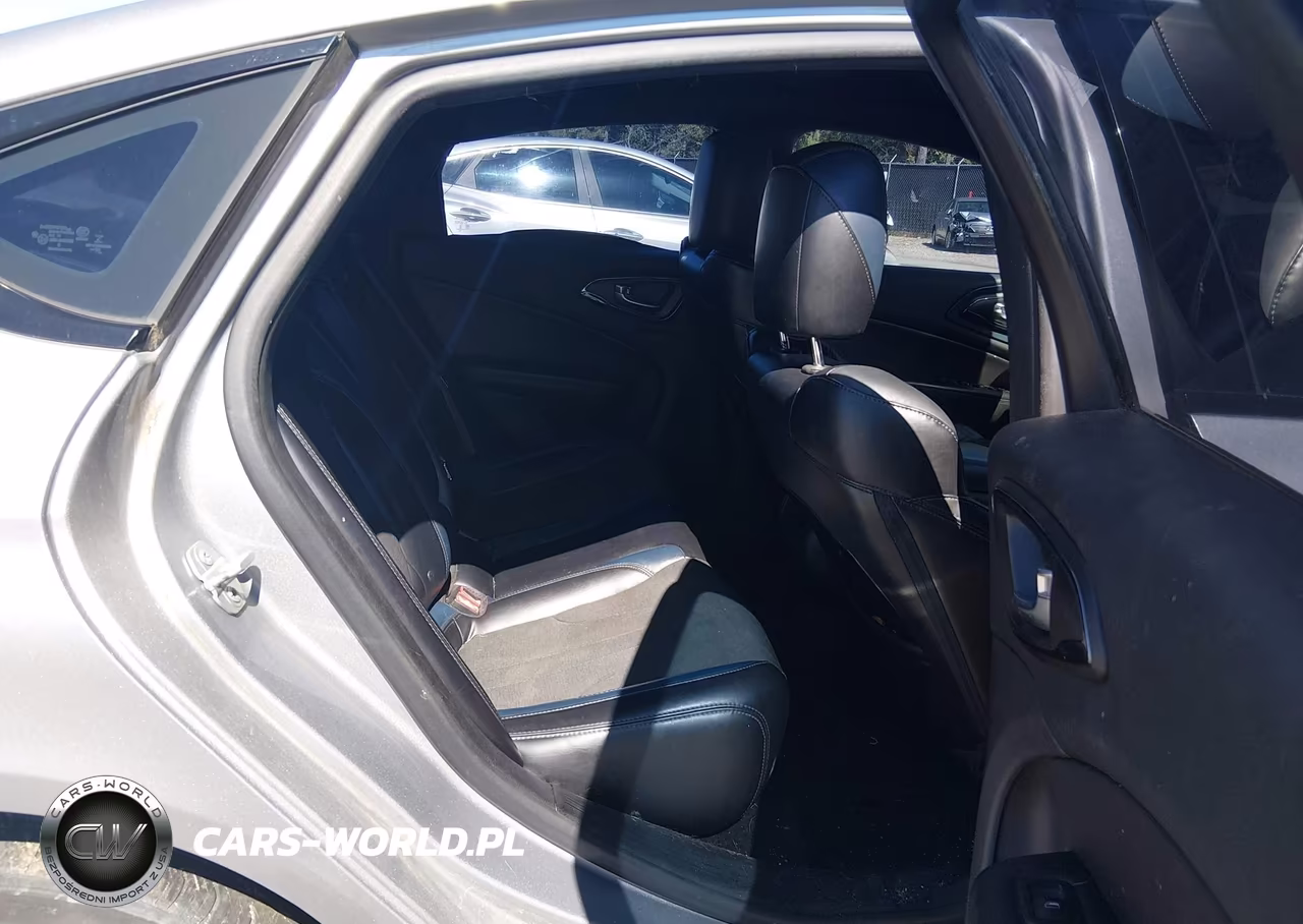 2015 Chrysler 200 S VIN:1C3CCCBG4FN533002 - 8