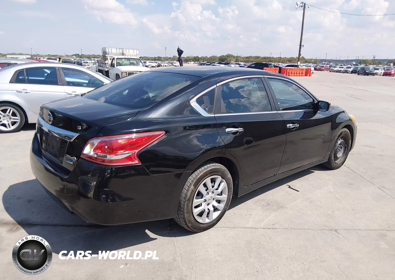 2013 Nissan Altima 2.5 S VIN:1N4AL3AP3DN530812 - 4
