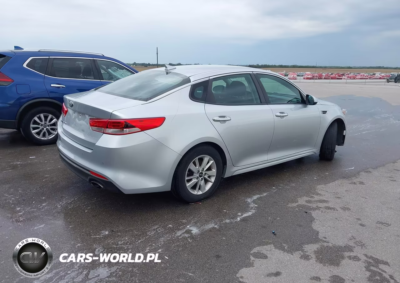 2018 Kia Optima Lx VIN:5XXGT4L30JG200315 - 4