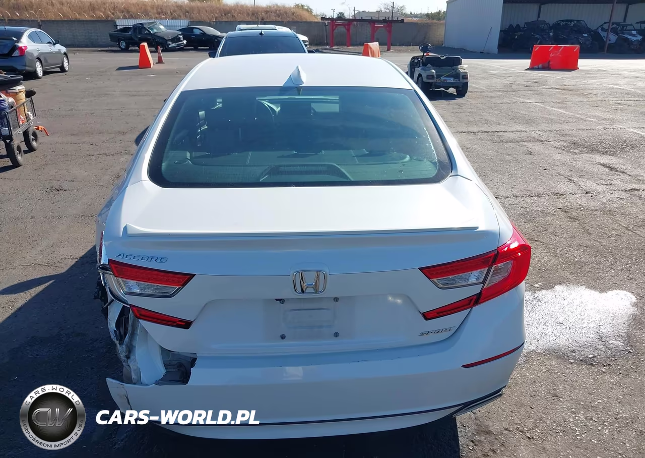 2018 Honda Accord Sport VIN:1HGCV1F32JA255882 - 16
