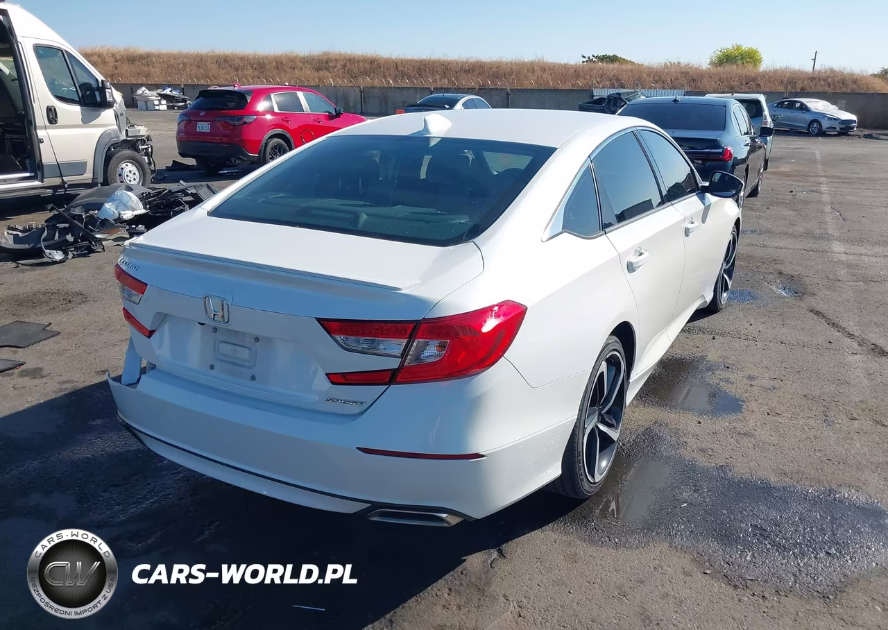 2018 Honda Accord Sport VIN:1HGCV1F32JA255882 - 4