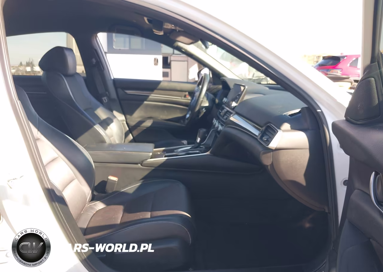 2018 Honda Accord Sport VIN:1HGCV1F32JA255882 - 5