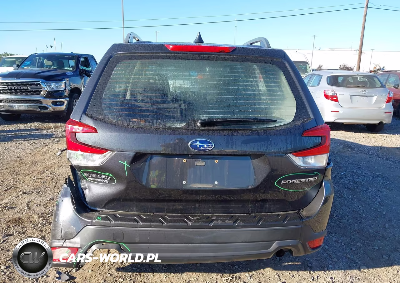 2019 Subaru Forester VIN:JF2SKACC2KH460653 - 17