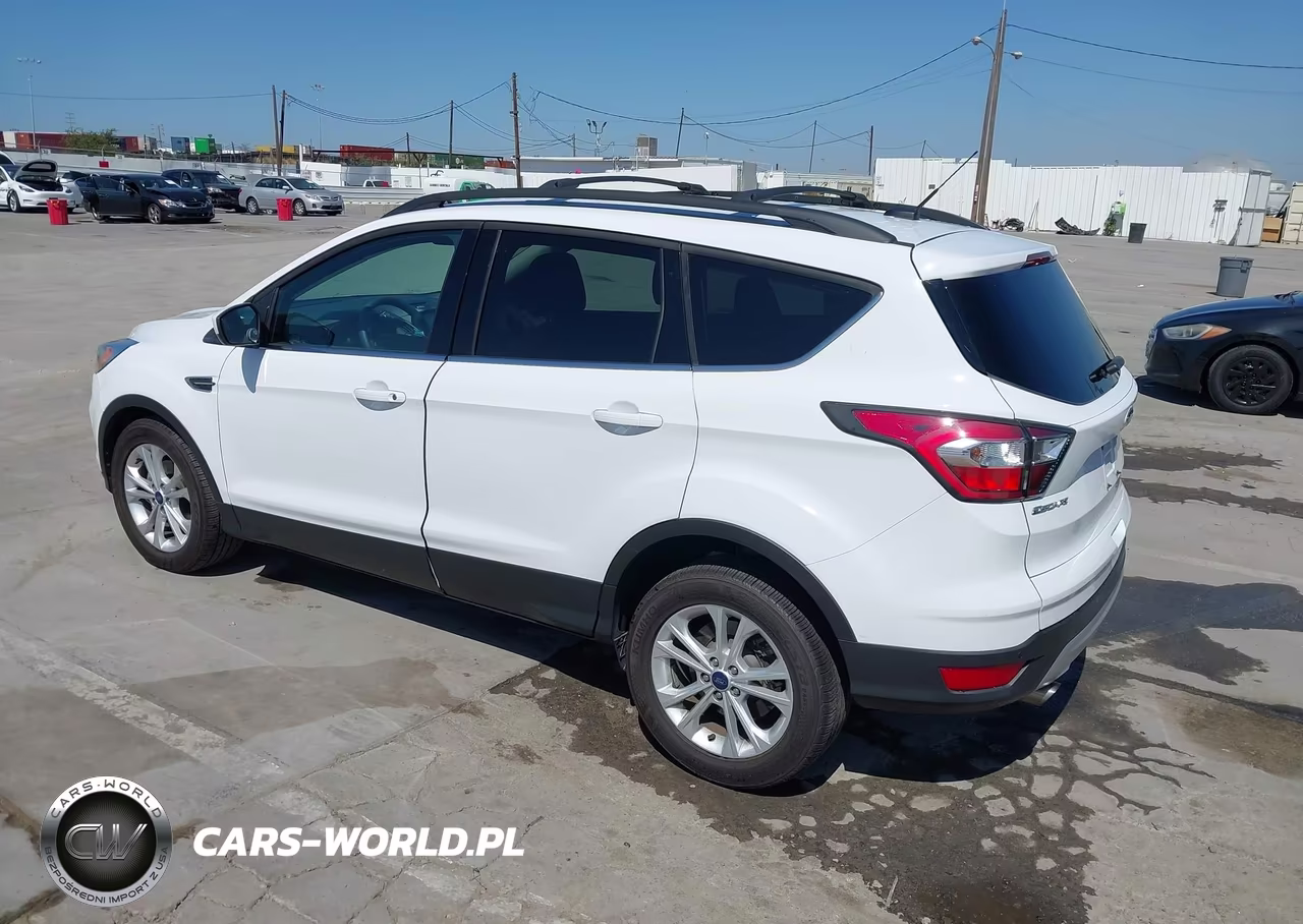2017 Ford Escape Se VIN:1FMCU0GD8HUA32477 - 3
