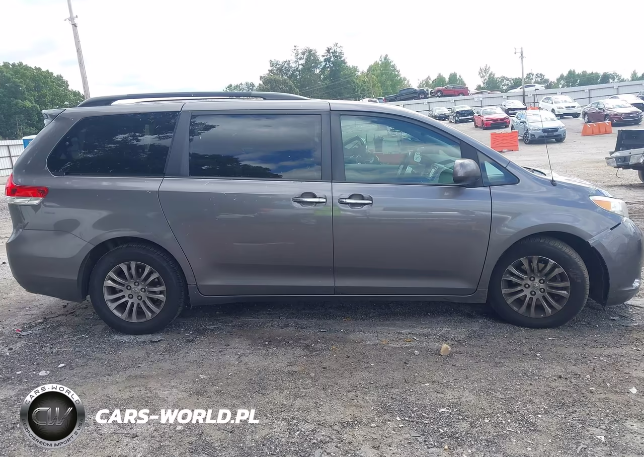 2014 Toyota Sienna Xle V6 8 Passenger VIN:5TDYK3DC4ES469566 - 13