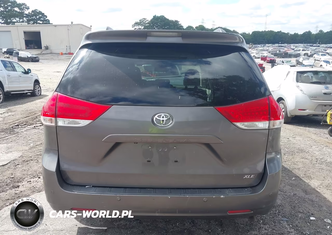 2014 Toyota Sienna Xle V6 8 Passenger VIN:5TDYK3DC4ES469566 - 16