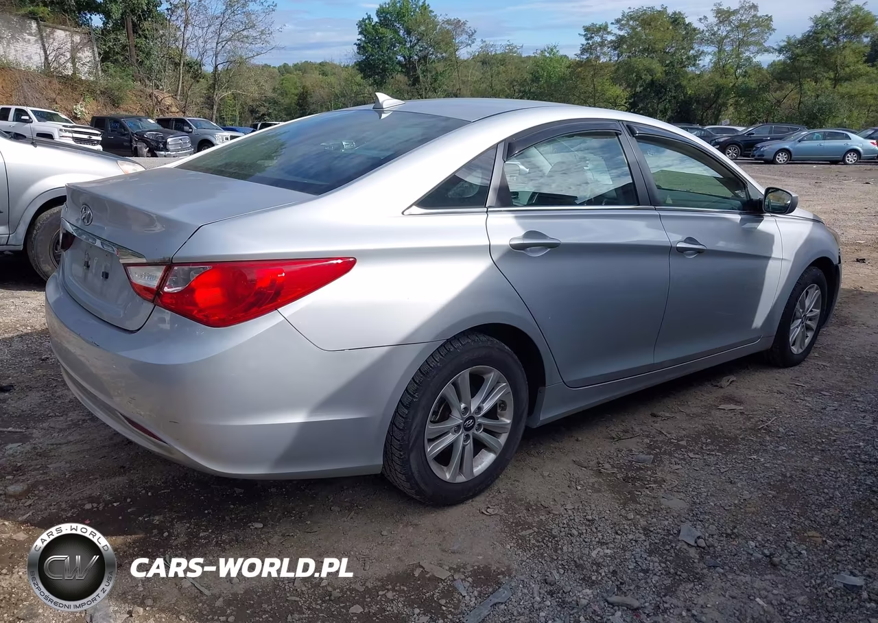 2012 Hyundai Sonata Gls VIN:5NPEB4AC8CH465391 - 4