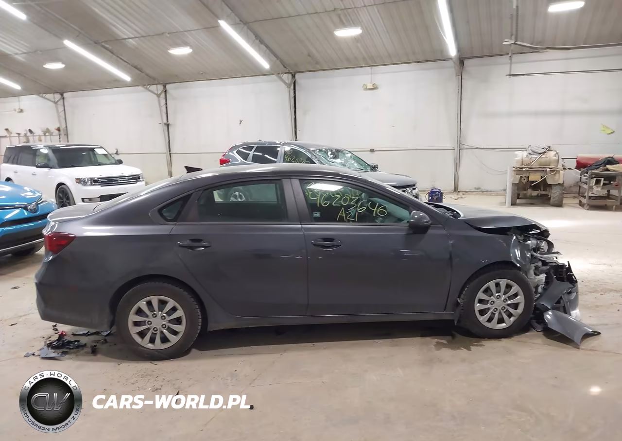 2021 Kia Forte Fe VIN:3KPF24AD0ME299015 - 13