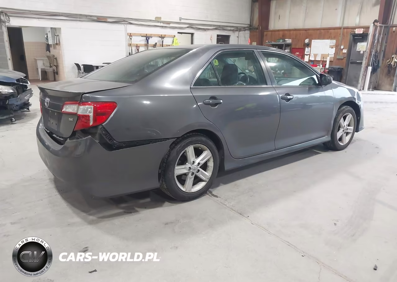 2014 Toyota Camry Se VIN:4T1BF1FKXEU394978 - 4