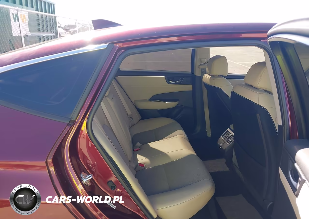 2018 Honda Clarity Plug-In Hybrid VIN:JHMZC5F12JC008319 - 8