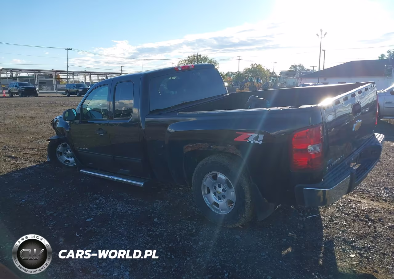2011 Chevrolet Silverado 1500 Lt VIN:1GCRKSE35BZ314807 - 3