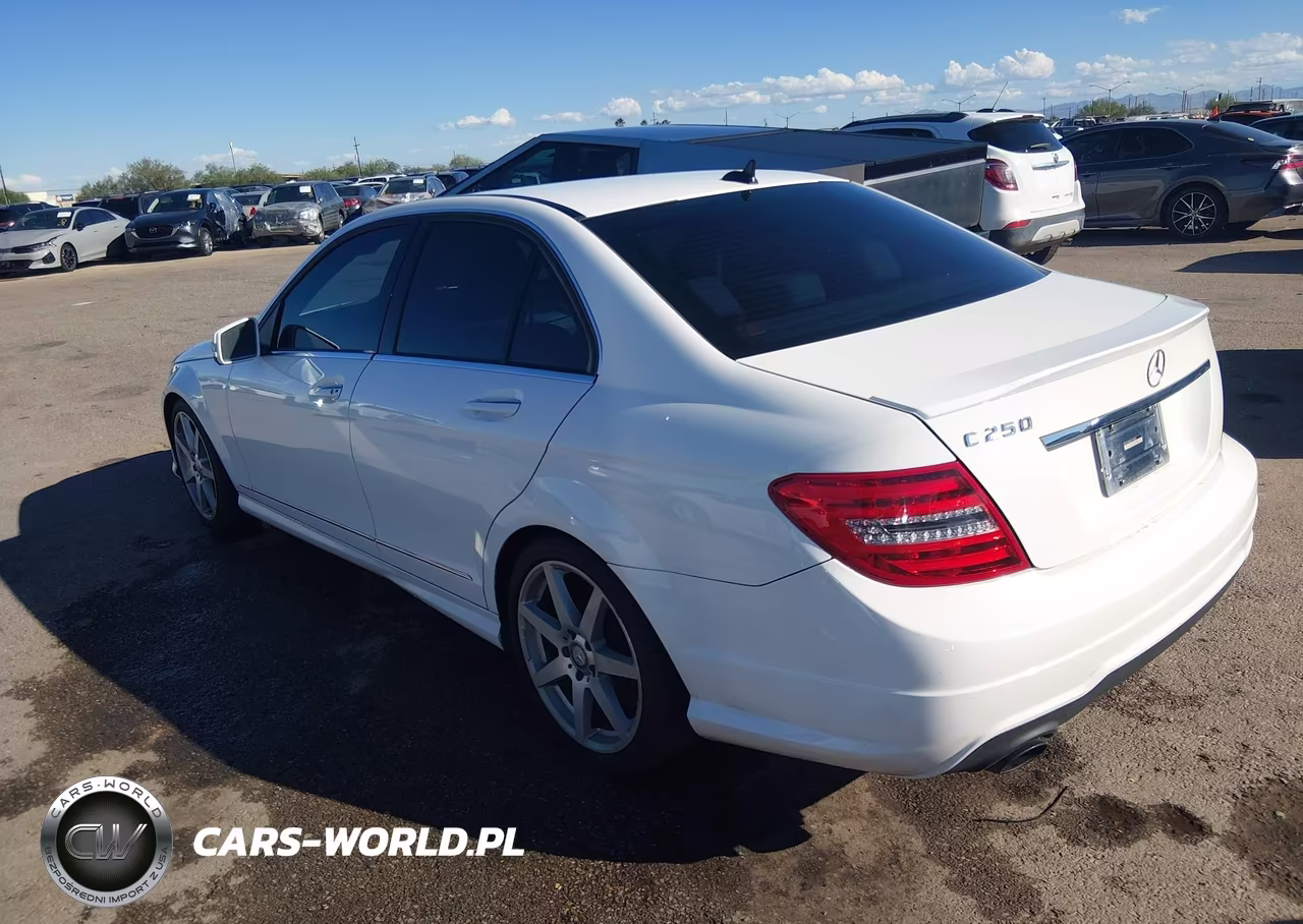 2013 Mercedes-Benz C-Class C 250 Sport VIN:WDDGF4HB0DA789850 - 3