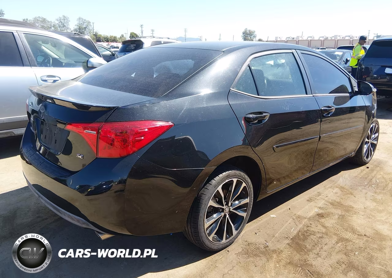 2019 Toyota Corolla Se VIN:2T1BURHE1KC135532 - 4