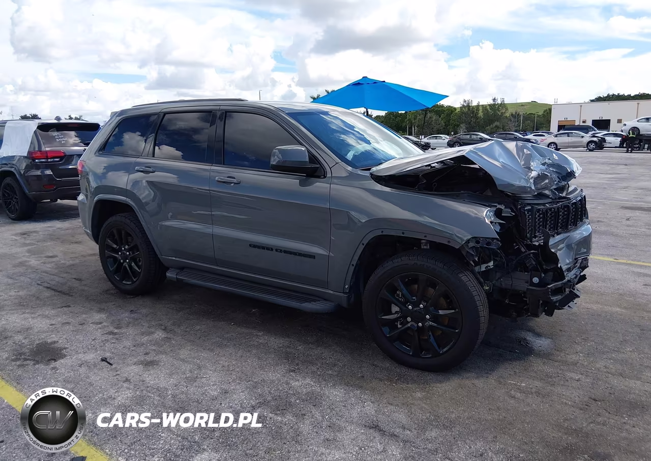 2021 Jeep Grand Cherokee Laredo X 4X4