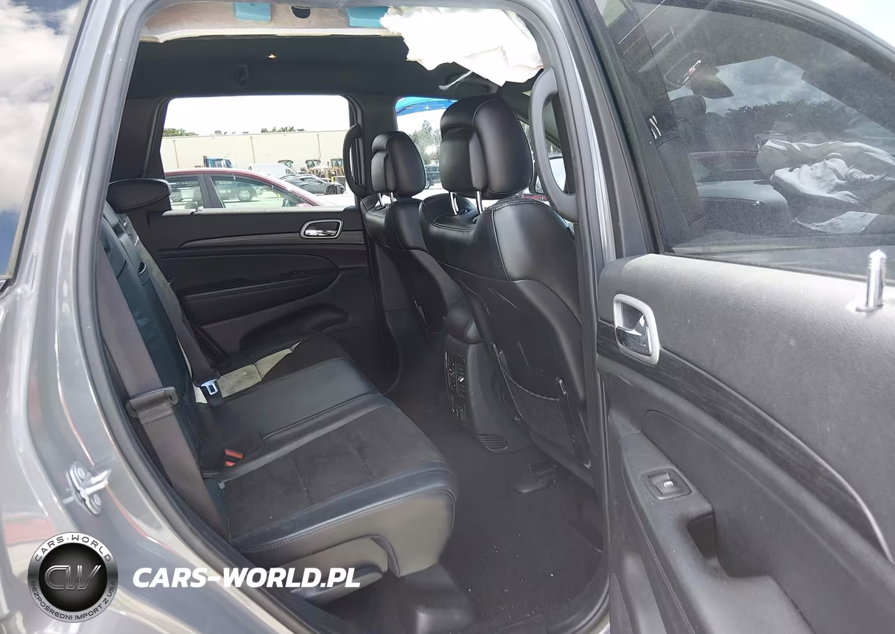 2021 Jeep Grand Cherokee Laredo X 4X4 VIN:1C4RJFAG7MC704462 - 8