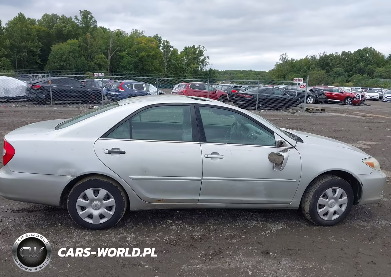 2003 Toyota Camry Le VIN:4T1BE32KX3U655107 - 14