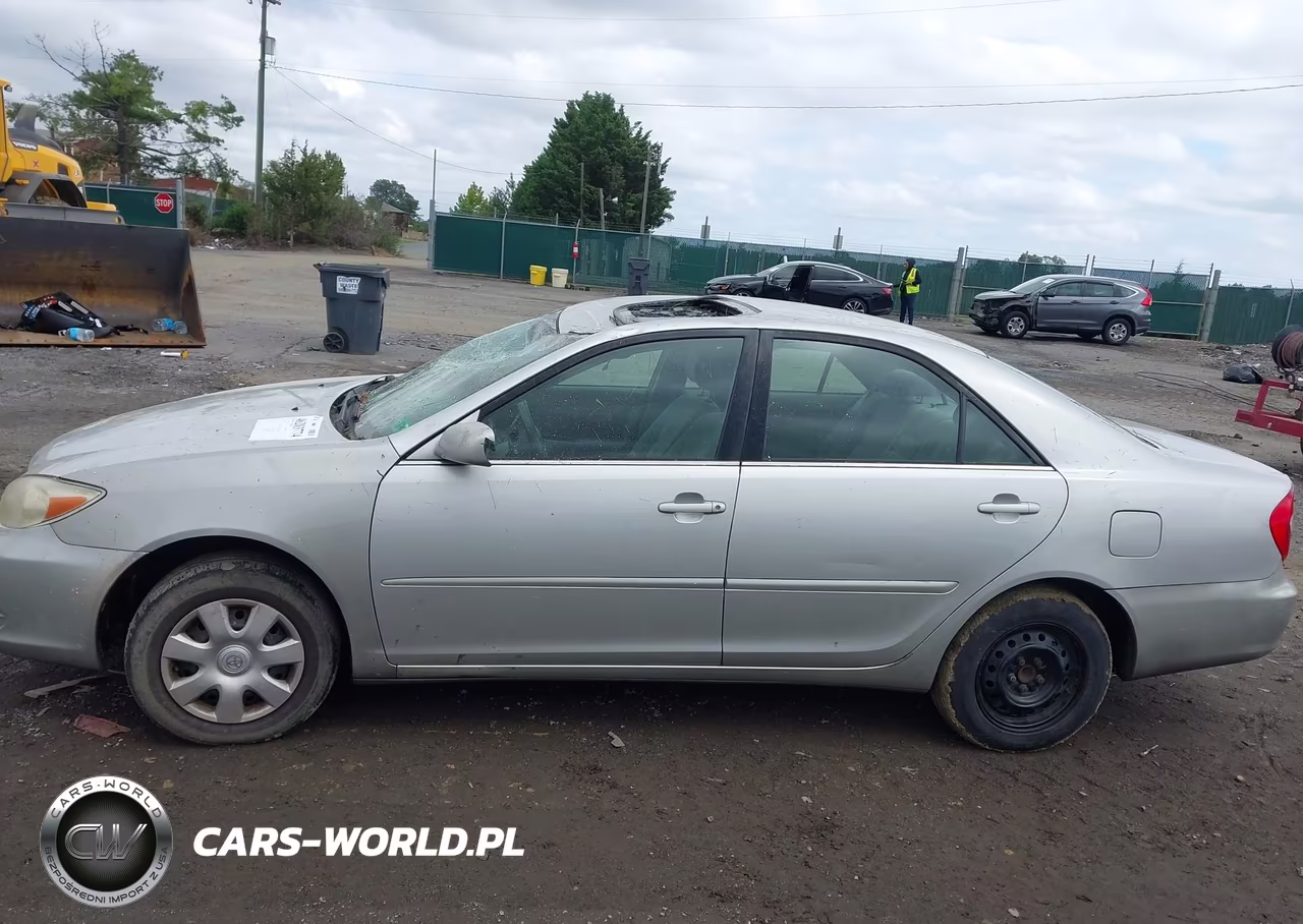 2003 Toyota Camry Le VIN:4T1BE32KX3U655107 - 15