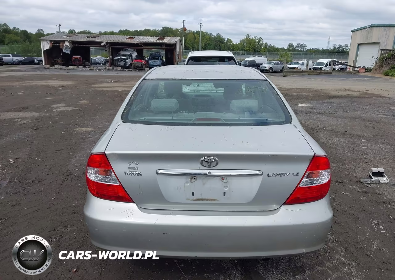 2003 Toyota Camry Le VIN:4T1BE32KX3U655107 - 17