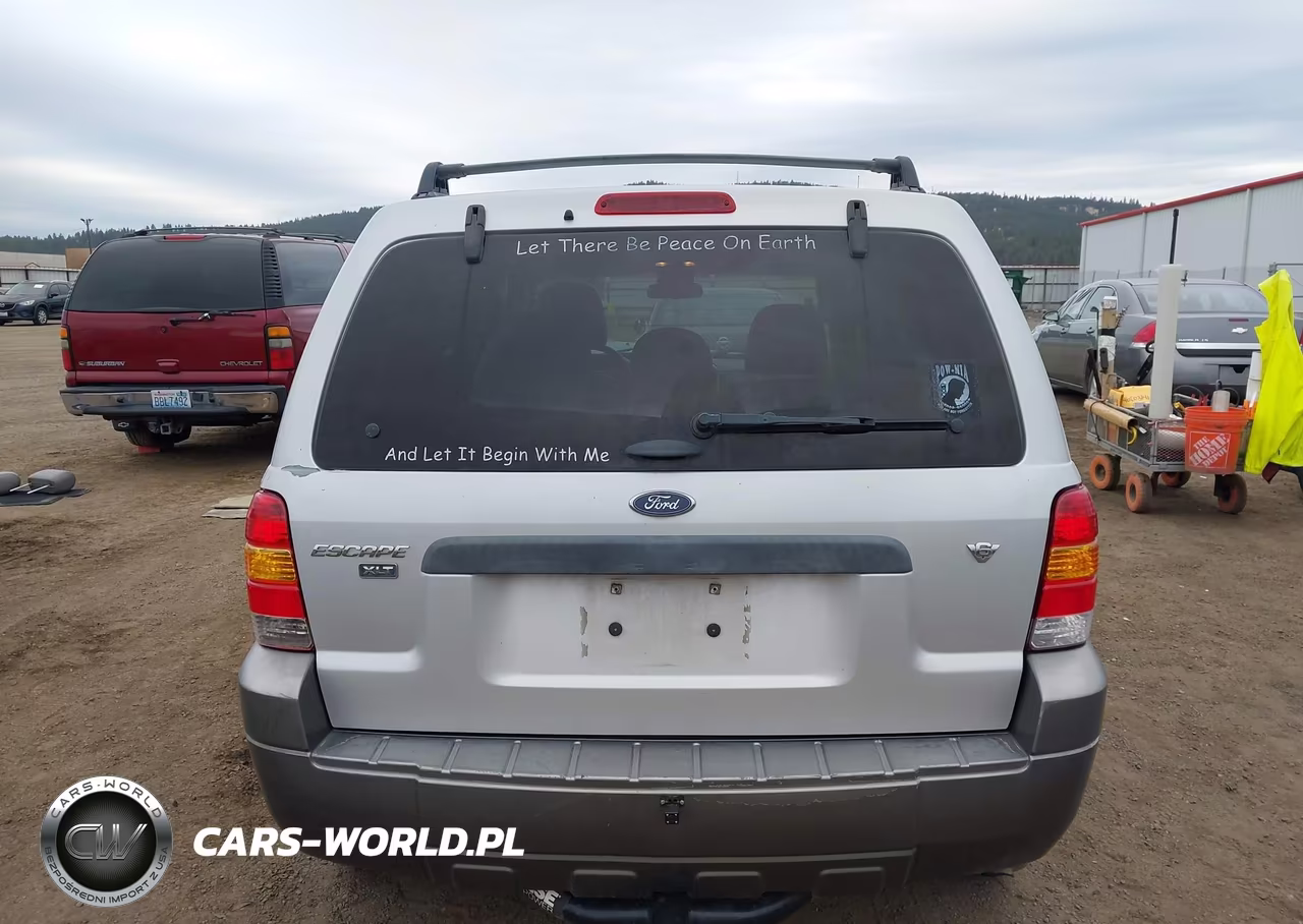 2005 Ford Escape Xlt VIN:1FMYU03155KE40802 - 17