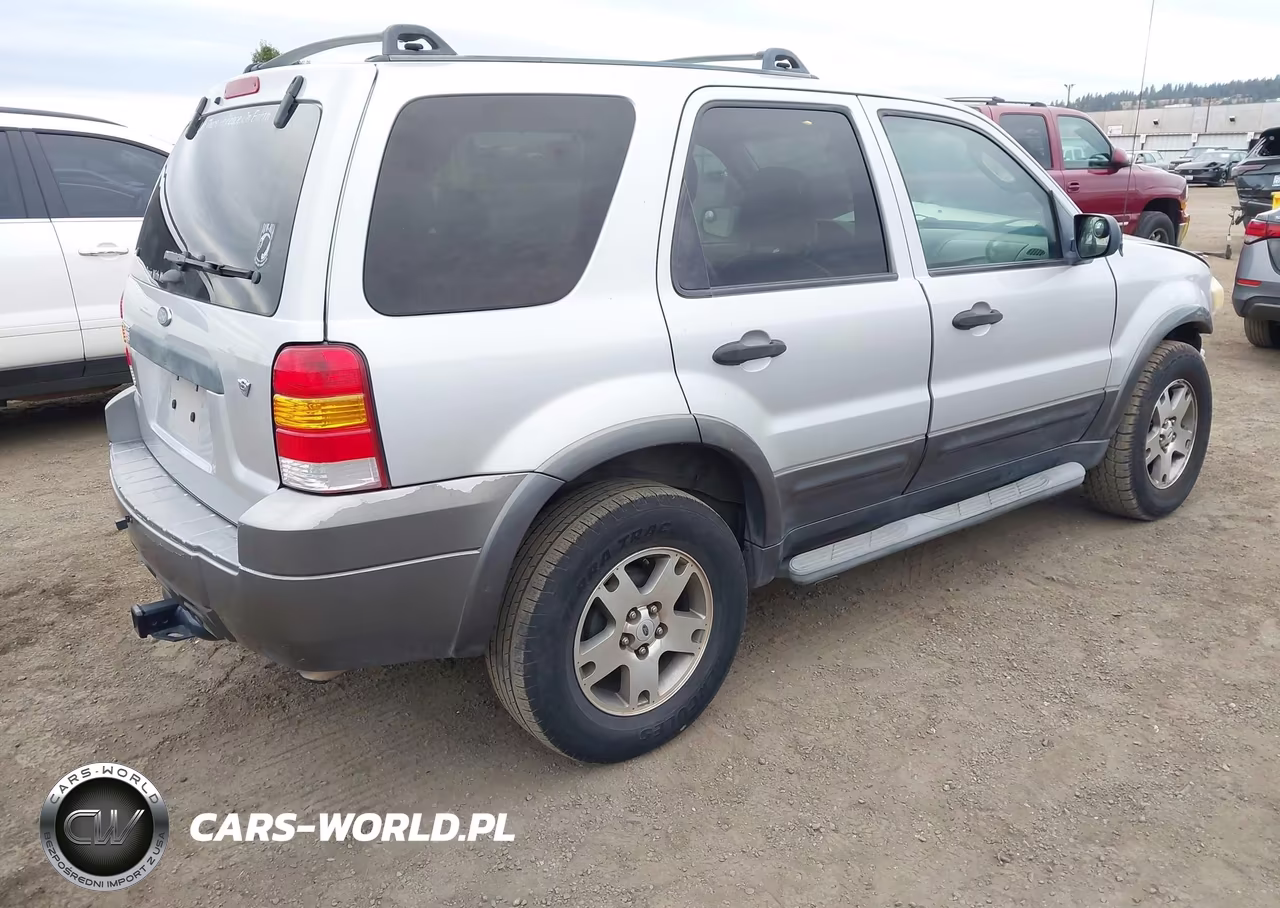 2005 Ford Escape Xlt VIN:1FMYU03155KE40802 - 4