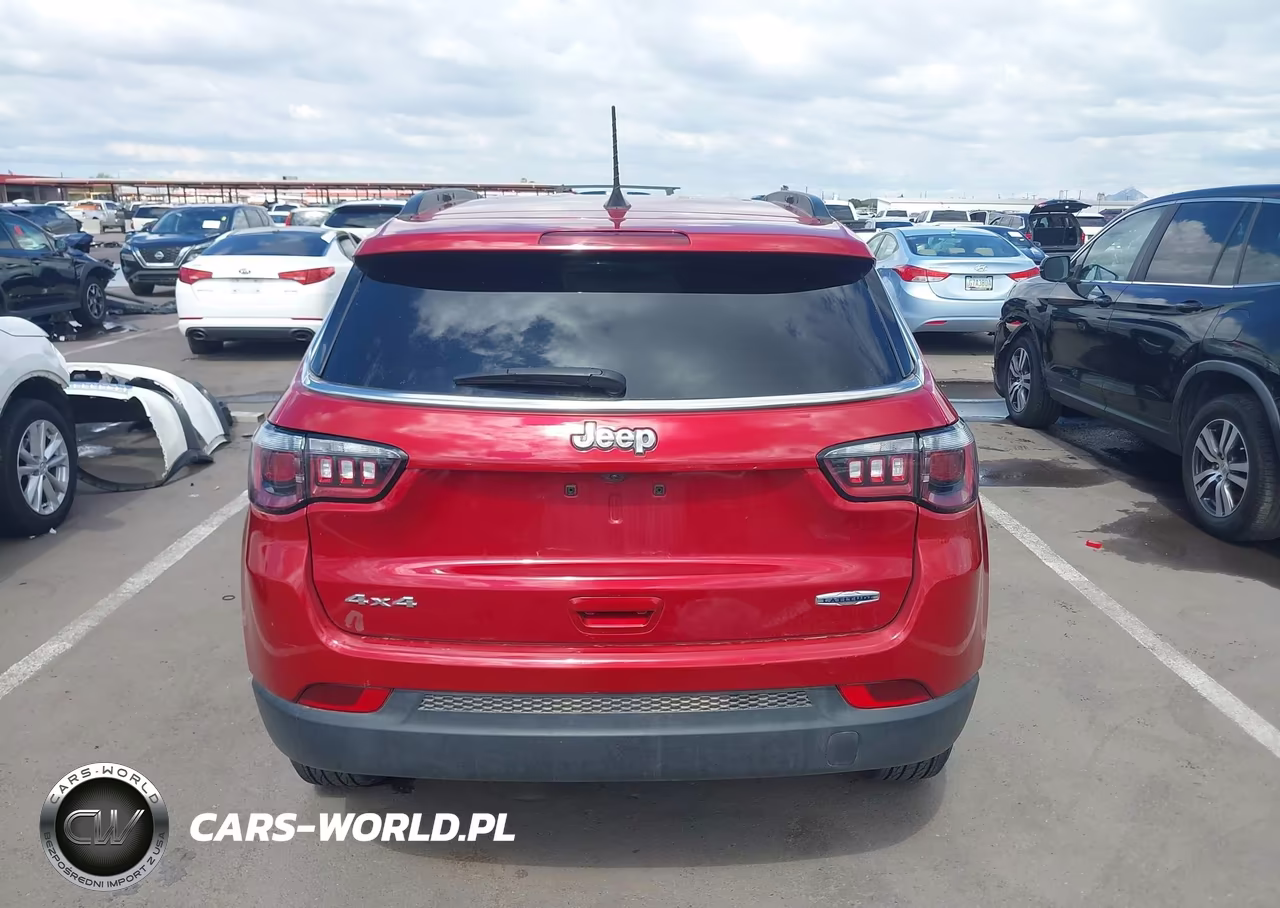 2025 Jeep Compass Latitude 4X4 VIN:3C4NJDBN9ST556459 - 17