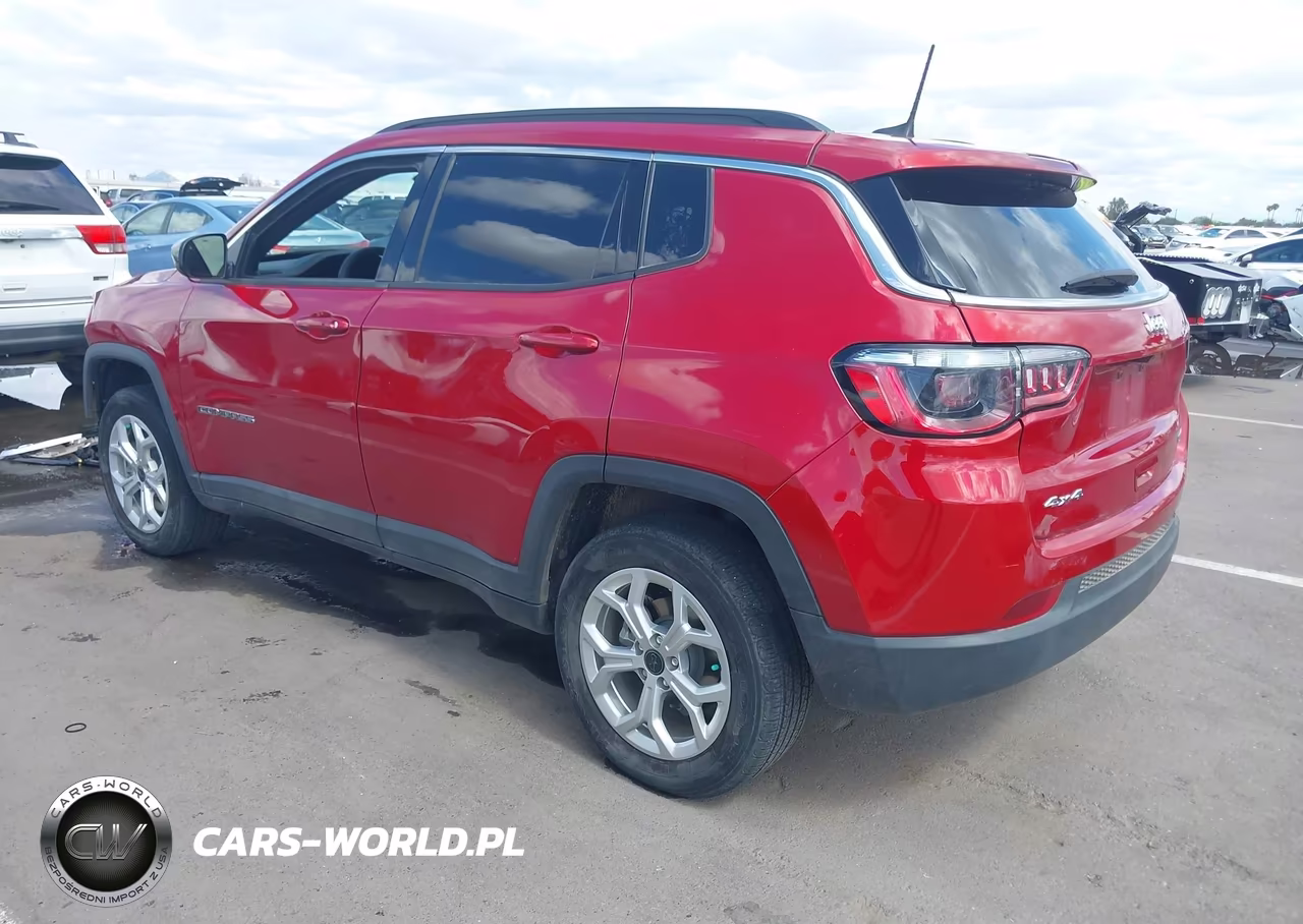 2025 Jeep Compass Latitude 4X4 VIN:3C4NJDBN9ST556459 - 3
