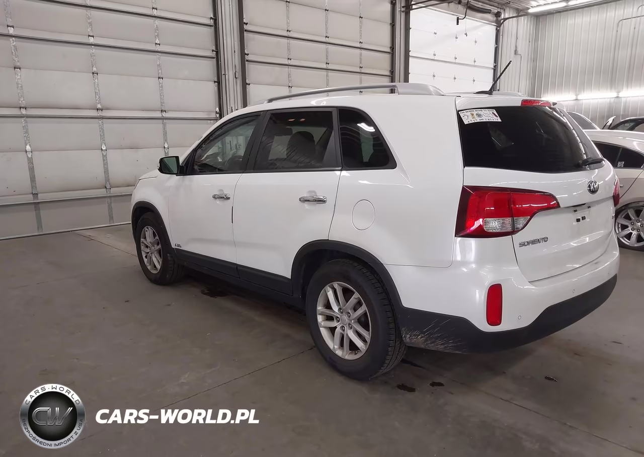 2015 Kia Sorento Lx VIN:5XYKTCA60FG562679 - 3