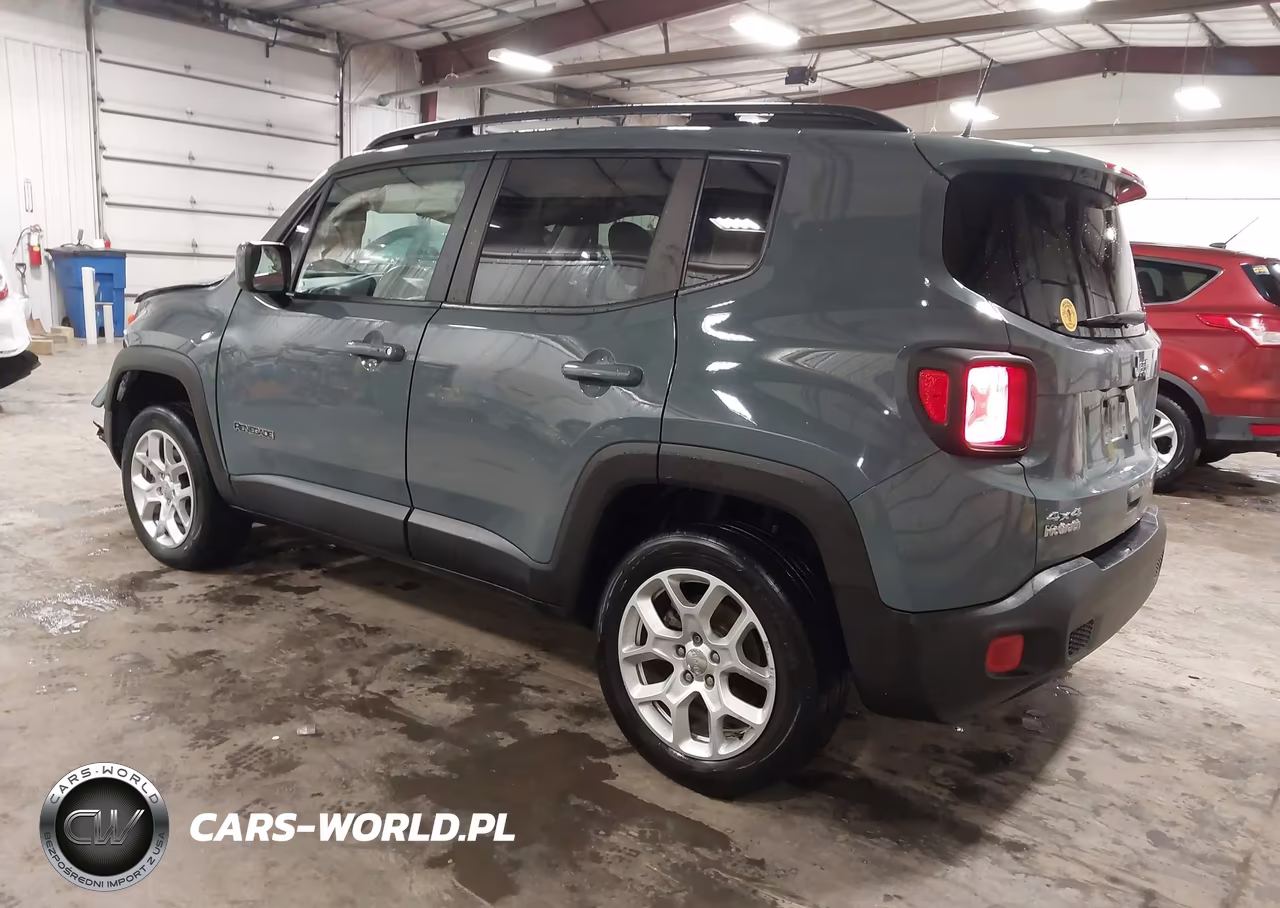 2018 Jeep Renegade Latitude 4X4 VIN:ZACCJBBB5JPJ45175 - 3