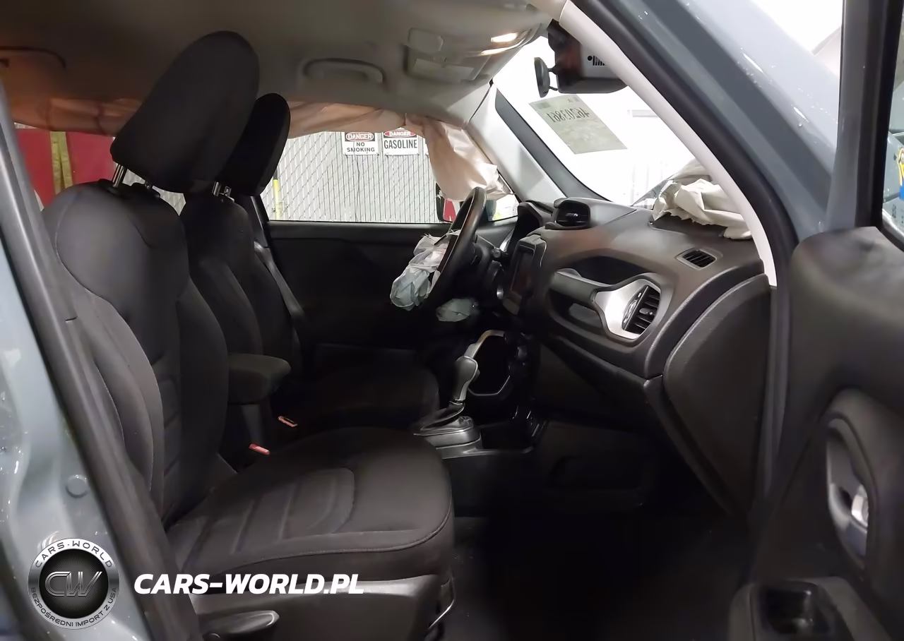 2018 Jeep Renegade Latitude 4X4 VIN:ZACCJBBB5JPJ45175 - 5