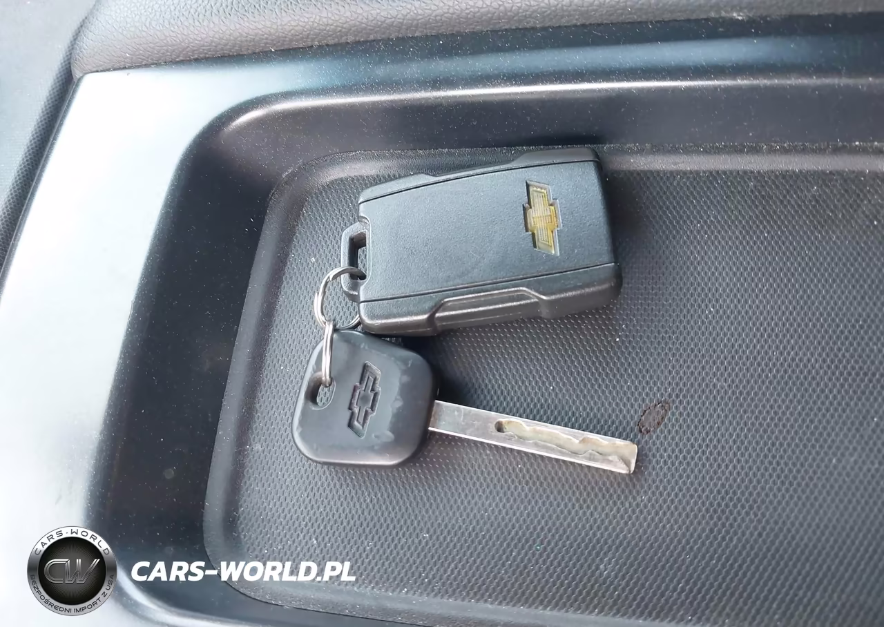 2018 Chevrolet Tahoe Ls VIN:1GNSKAEC2JR331274 - 11