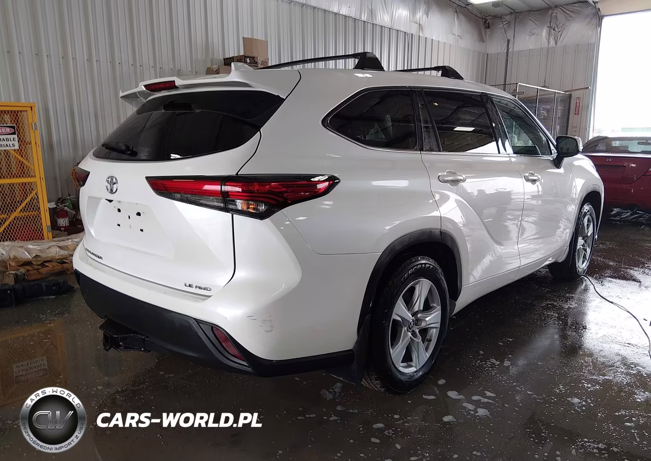 2021 Toyota Highlander Le VIN:5TDBZRBH4MS536152 - 4