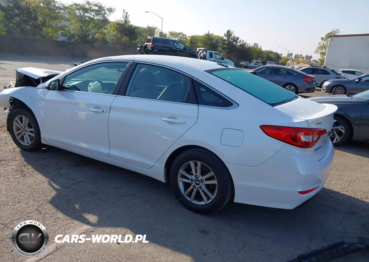 2016 Hyundai Sonata 2.4L Se VIN:5NPE24AF8GH372161 - 3
