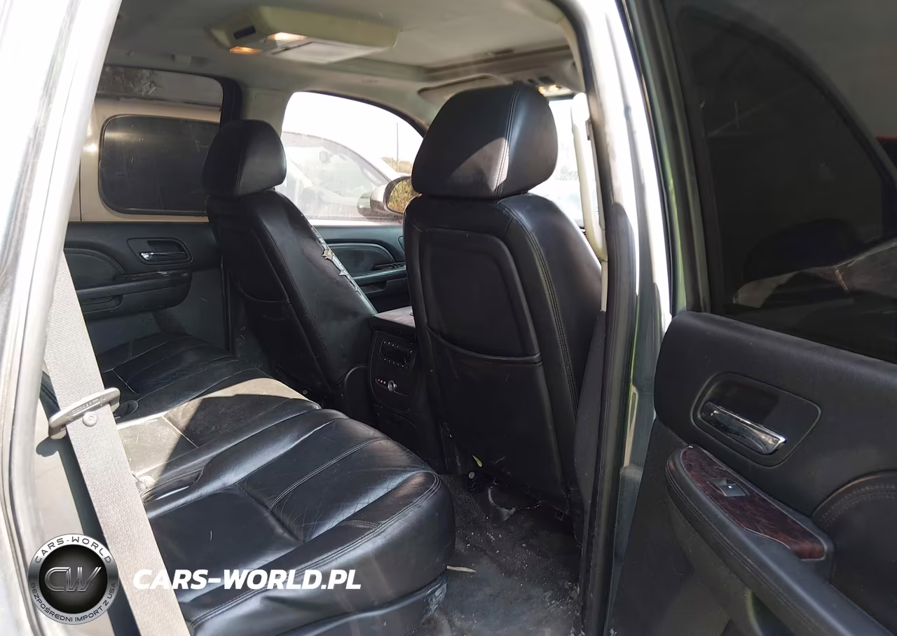 2008 GMC Yukon Denali VIN:1GKFK63818J232335 - 8