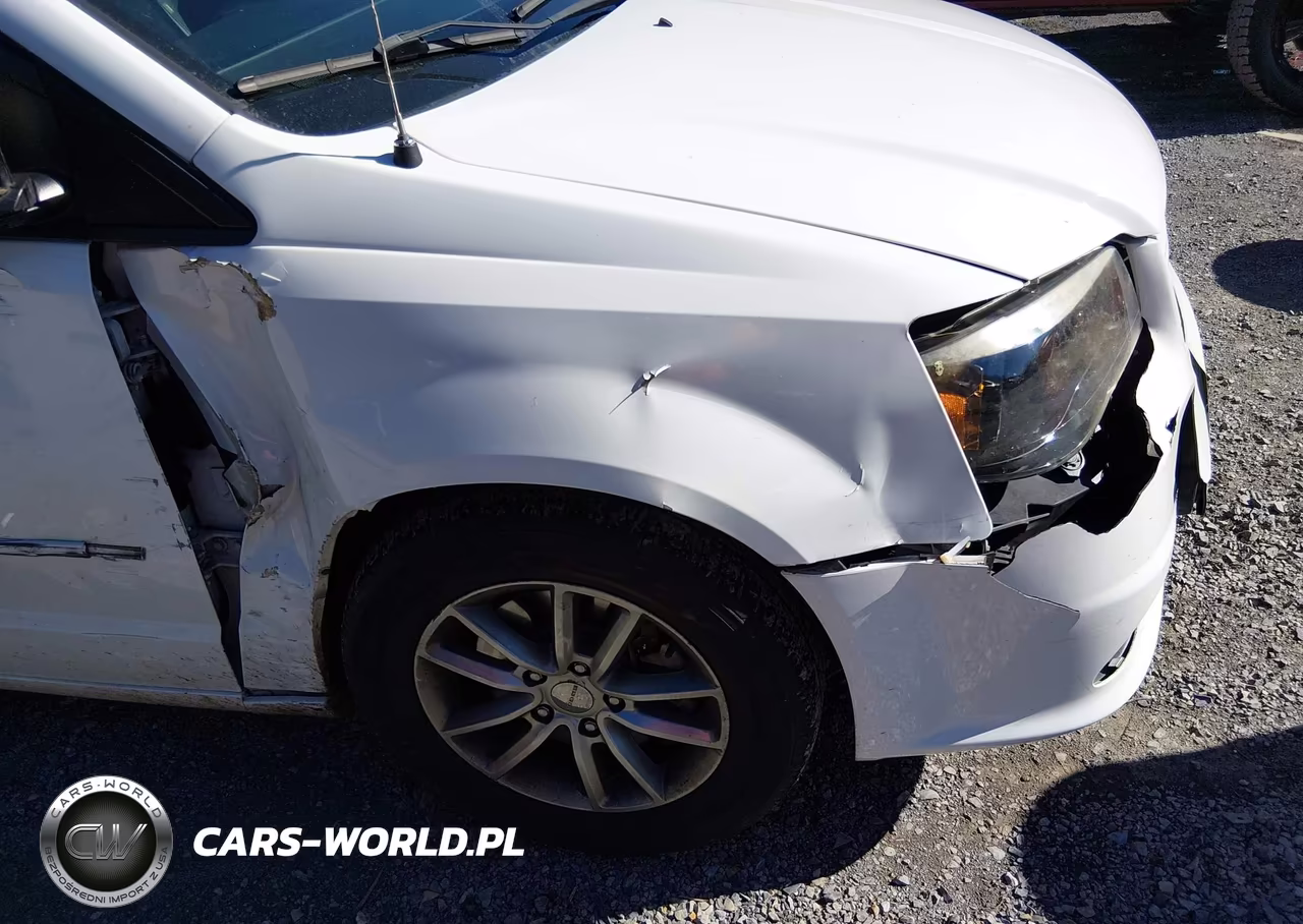 2014 Dodge Grand Caravan R-T VIN:2C4RDGEG7ER335859 - 17