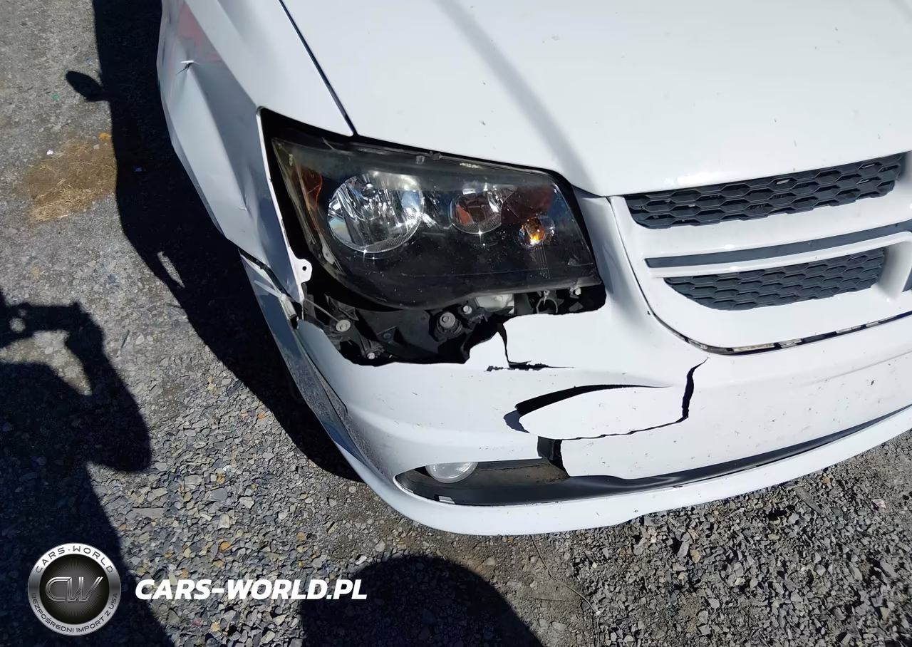 2014 Dodge Grand Caravan R-T VIN:2C4RDGEG7ER335859 - 6