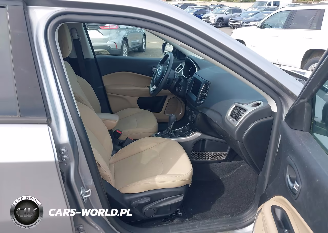 2018 Jeep Compass Sport 4X4 VIN:3C4NJDAB7JT392294 - 5