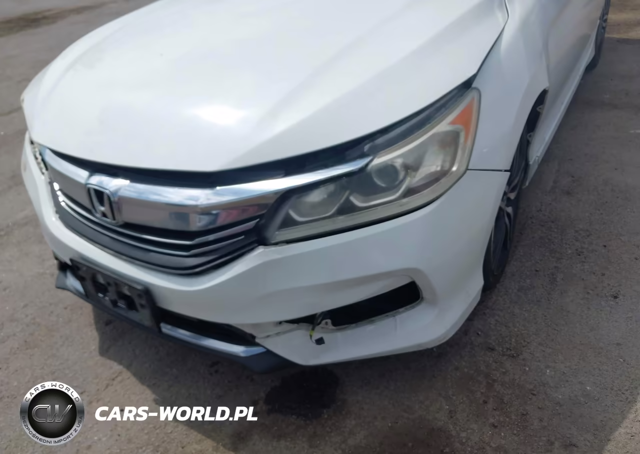2017 Honda Accord Sport VIN:1HGCR2F59HA112059 - 14