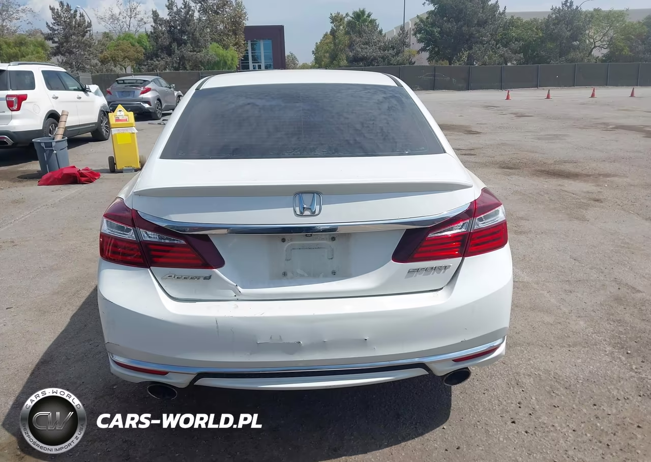 2017 Honda Accord Sport VIN:1HGCR2F59HA112059 - 19