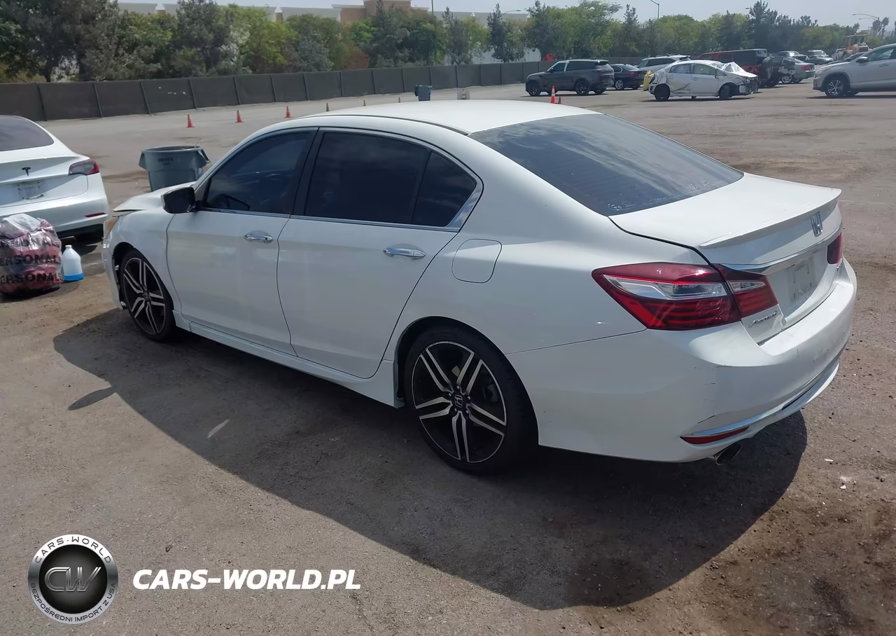 2017 Honda Accord Sport VIN:1HGCR2F59HA112059 - 3