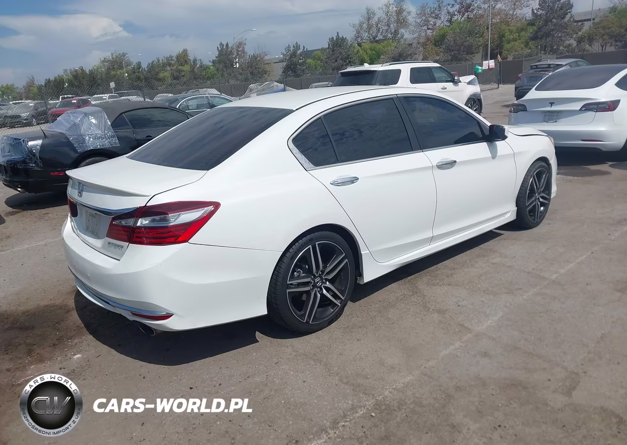 2017 Honda Accord Sport VIN:1HGCR2F59HA112059 - 4