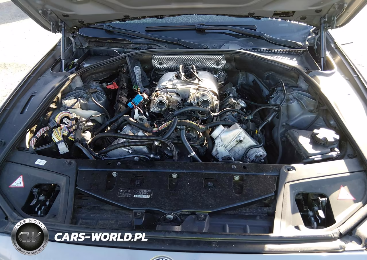 2013 BMW 5 Series 550I VIN:WBAFR9C56DDX81114 - 10