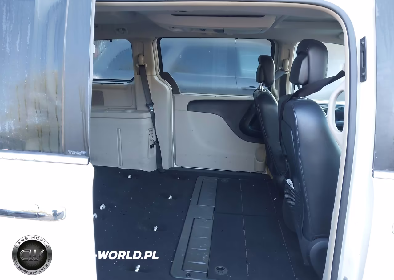 2011 Chrysler Town & Country Touring-L VIN:2A4RR8DG6BR760164 - 8