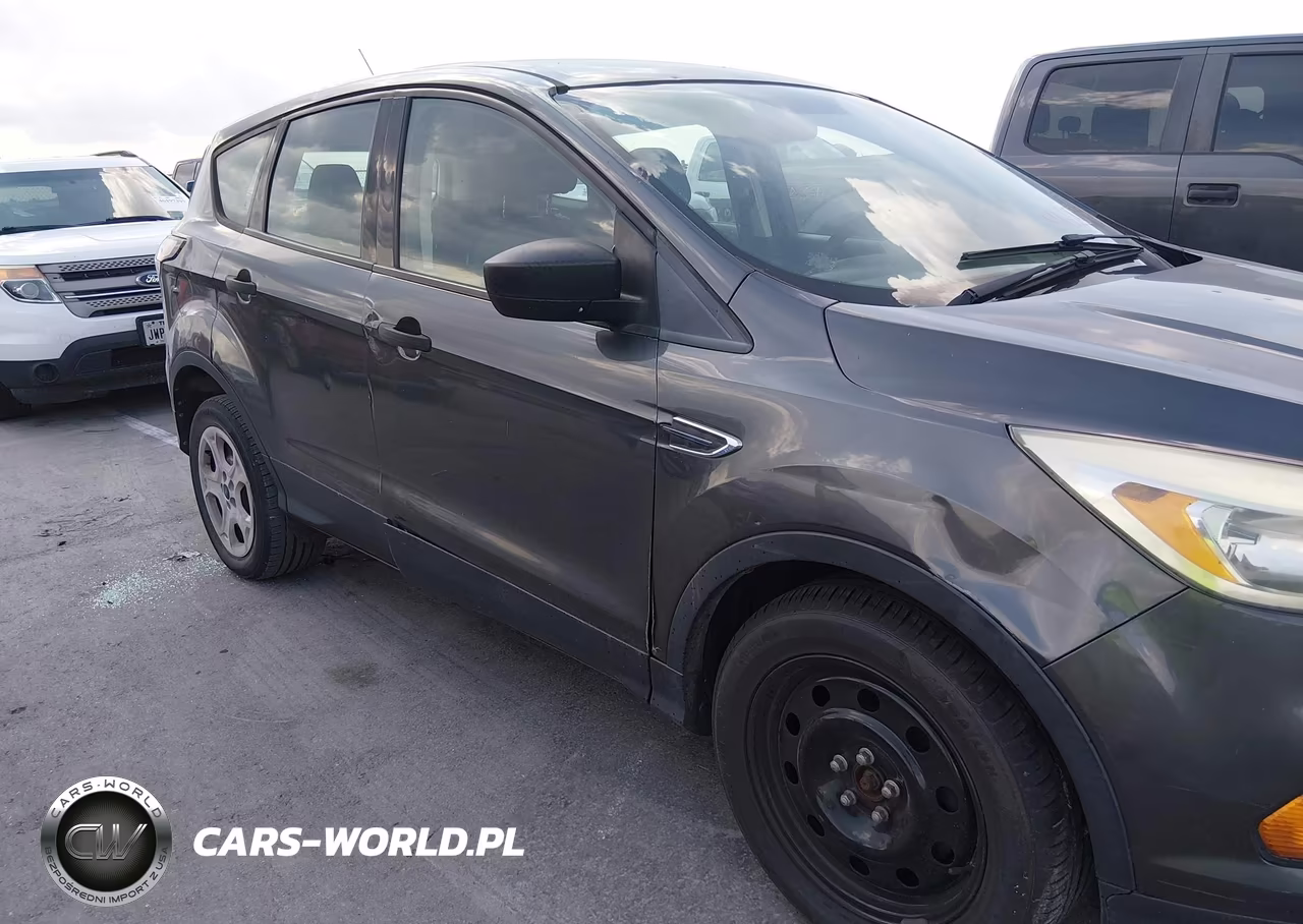2017 Ford Escape S VIN:1FMCU0F75HUC25052 - 6