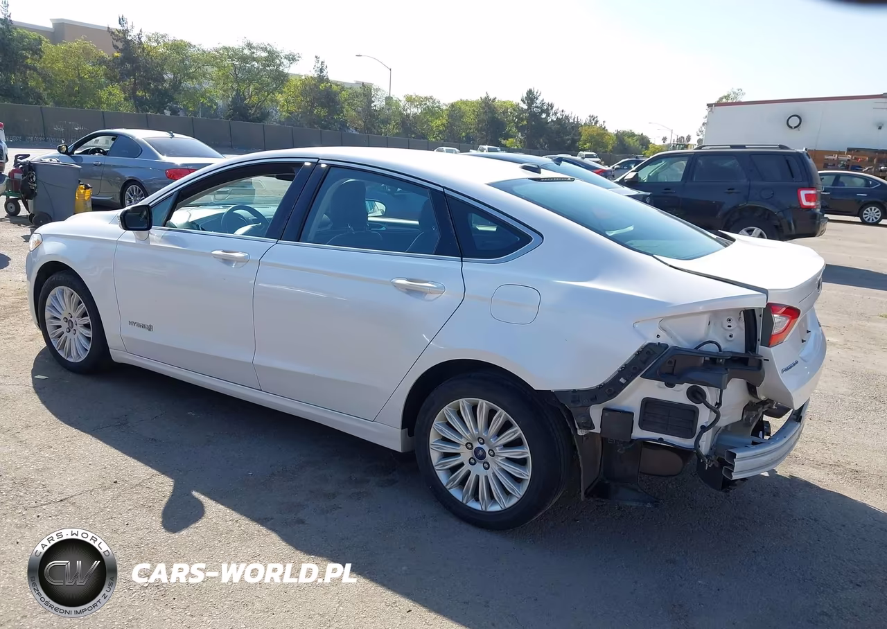 2013 Ford Fusion Hybrid Se VIN:3FA6P0LU2DR371208 - 3