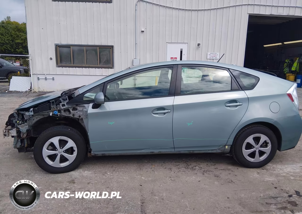 2014 Toyota Prius Two VIN:JTDKN3DU6E1785182 - 14