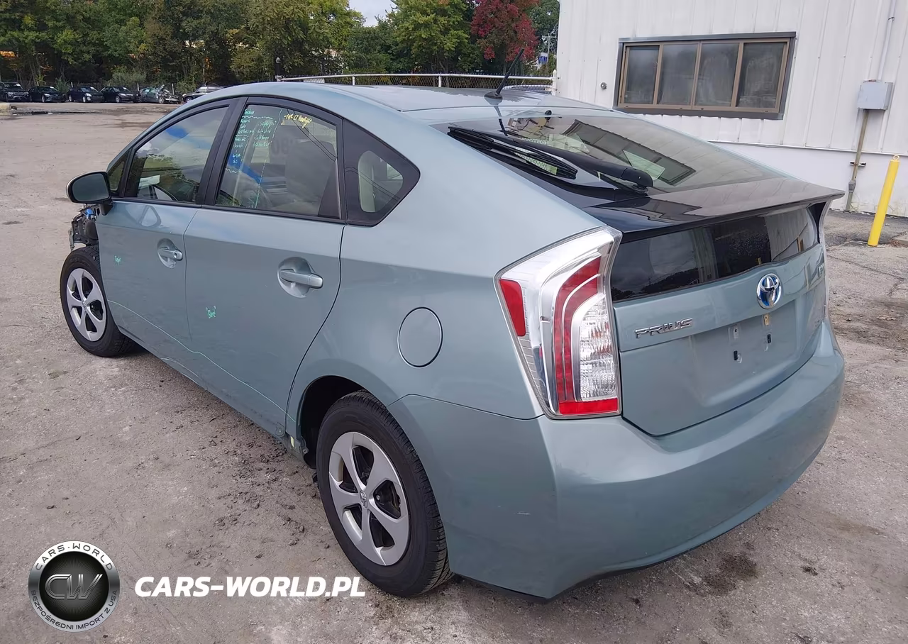 2014 Toyota Prius Two VIN:JTDKN3DU6E1785182 - 3